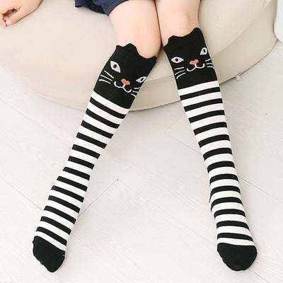 Fashionable cute girl cotton knee socks with black cat design, suitable for ages 2-13.