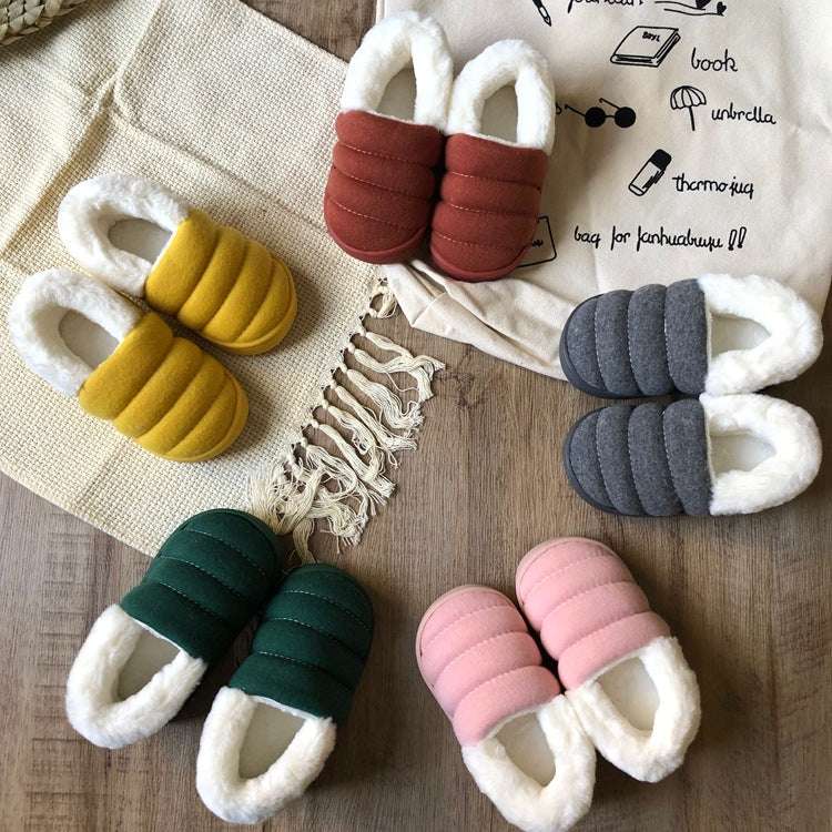 Colorful cotton children's slippers in various sizes and colors, suitable for indoor and outdoor use.