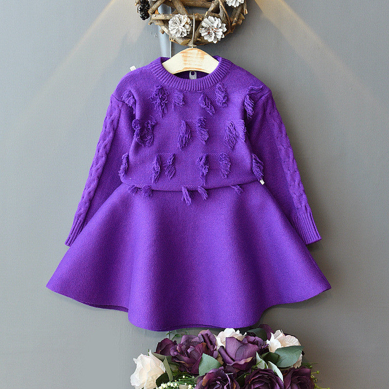 Girls casual long sleeve sweater with skirt set in purple, suitable for children aged 3-8, perfect for winter, spring, or autumn.