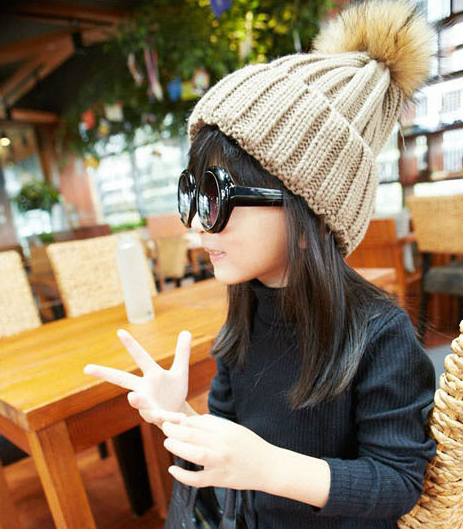 Autumn and winter hair ball children's wool hat