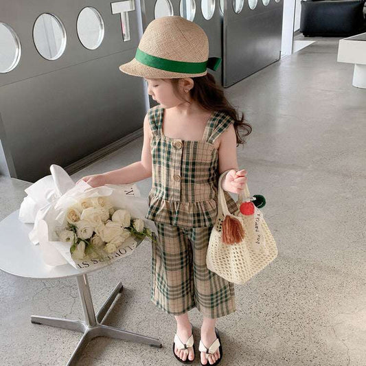 Girls Casual Cute Plaid Vest Cropped Top Knee Pants Set