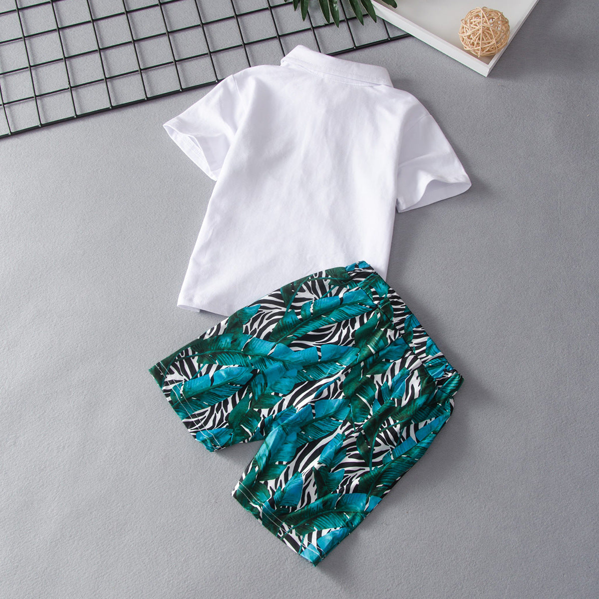 Boys short sleeve zebra print leaf Set