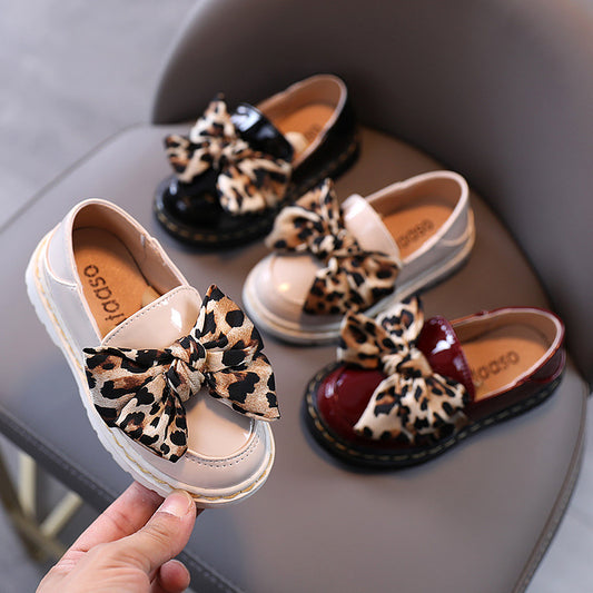 Children's leopard bow leather shoes